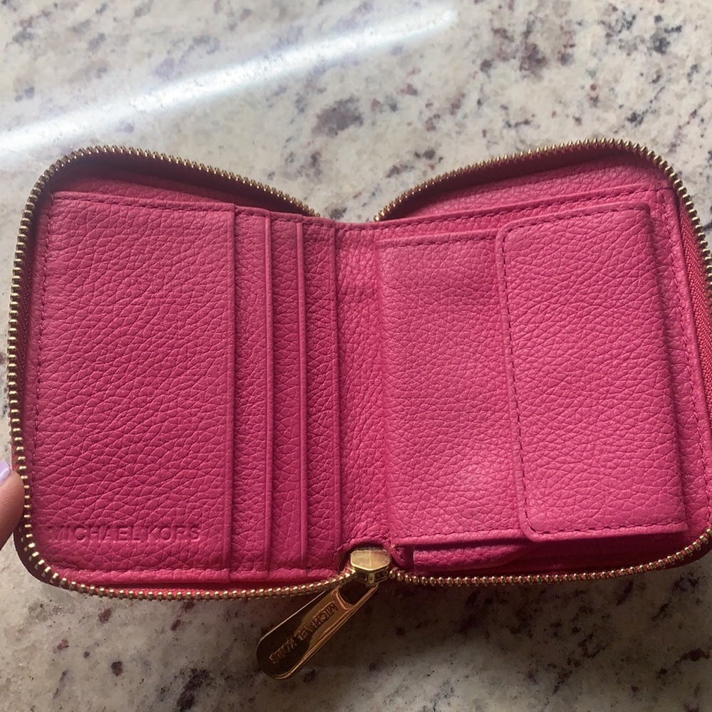 FINAL PRICE✨Michael Kors Square Zip around Wallet - Picture 3 of 6